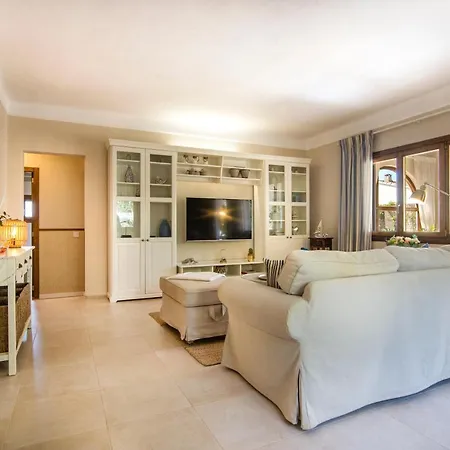 Casa Azul Stylish House For 4 Adults And 1 Child In