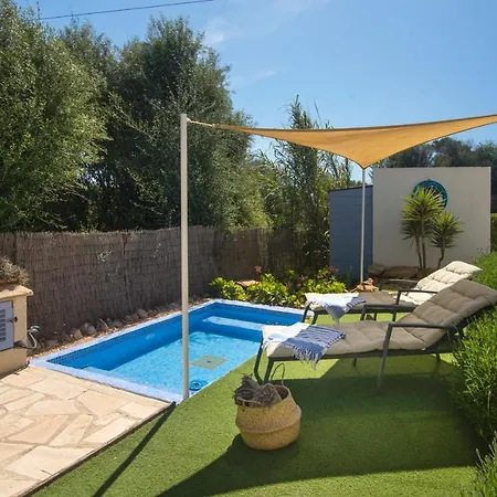 Dom wakacyjny Casa Azul Stylish House For 4 Adults And 1 Child In *