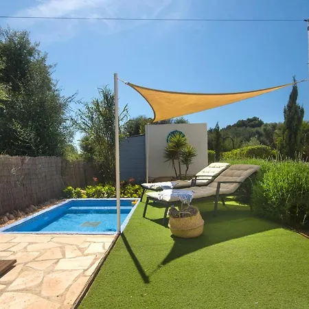 Casa Azul Stylish House For 4 Adults And 1 Child In